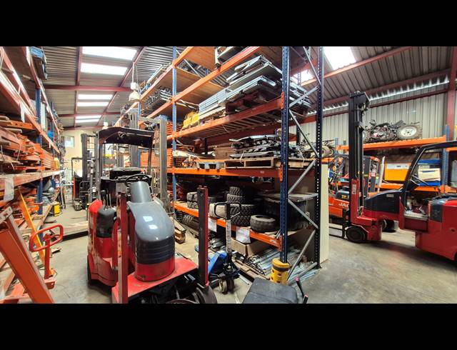 374M² FACTORY FOR SALE IN ANDERBOLT